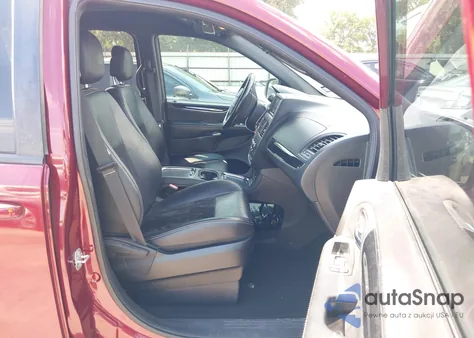 2018 Dodge Grand Caravan Sxt z USA, uszkodzony, nr VIN 2C4RDGCG5JR163232